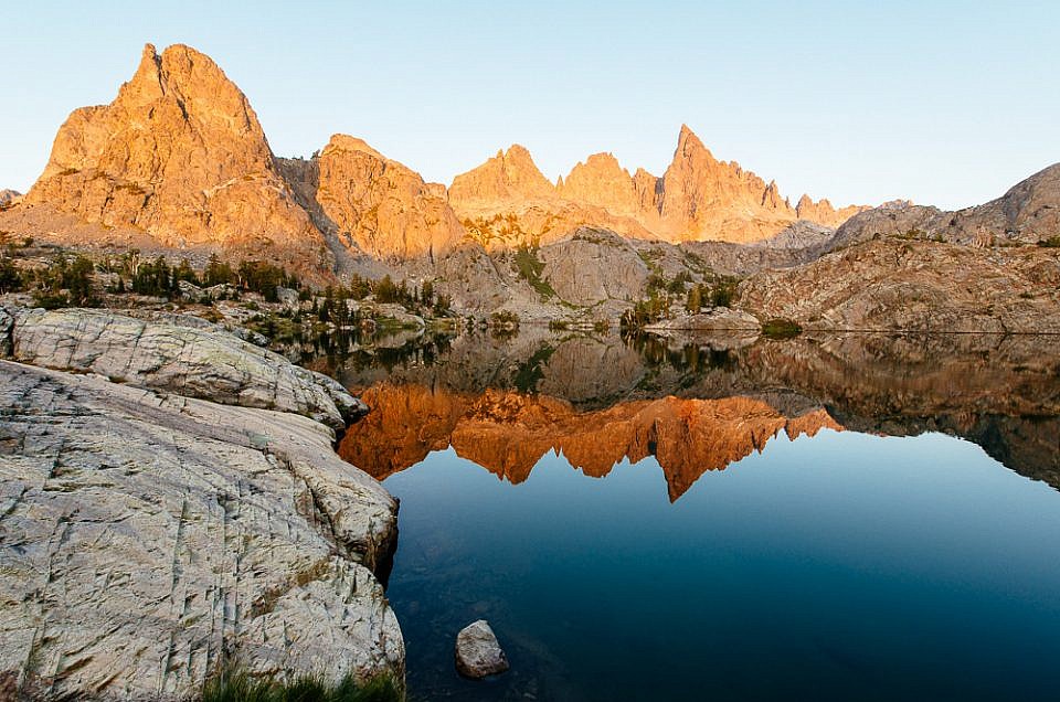 Backpacking Minaret Lake